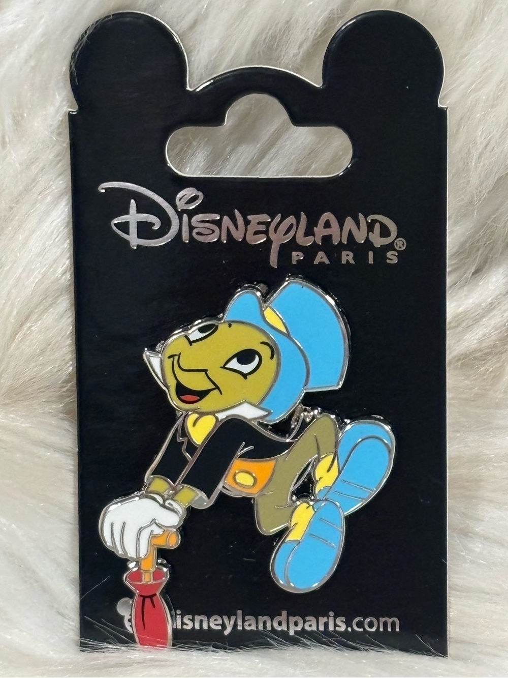 Disneyland Paris Pinocchio Jiminy Cricket Holding Umbrella Pin